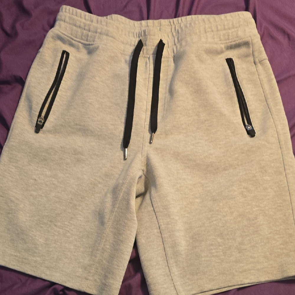 90 Degree By Reflex Light Gray Men's Athletic Shorts with Black Zippers